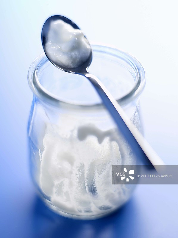 空的酸奶罐子图片素材