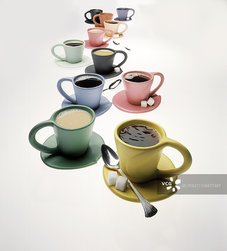 几杯彩色咖啡图片素材