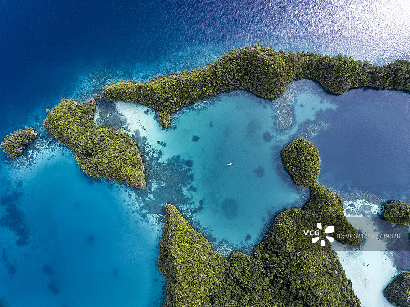 从上面看珊瑚群岛图片素材