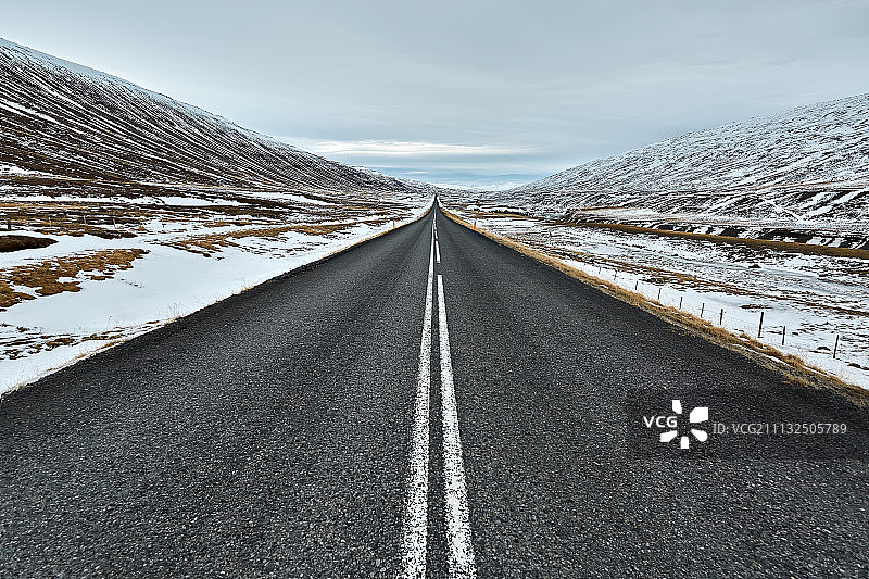 冰岛的乡村公路图片素材