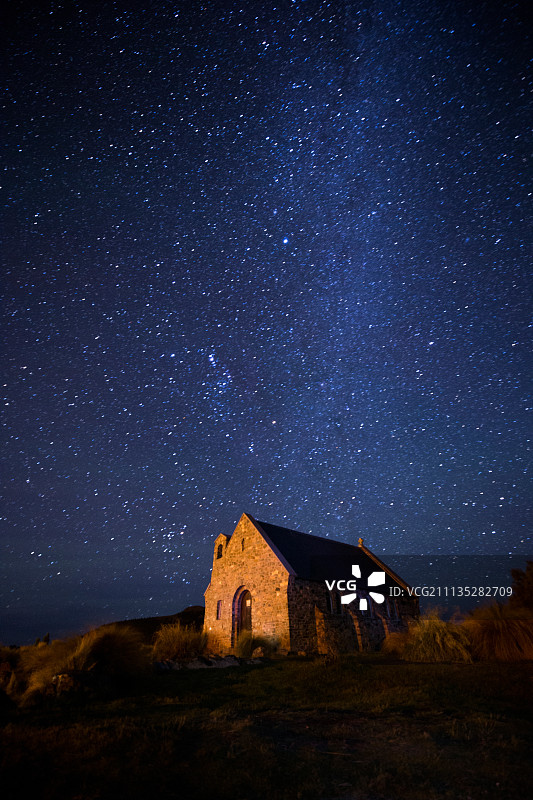 新西兰南岛特卡波牧马人教堂夜景图片素材