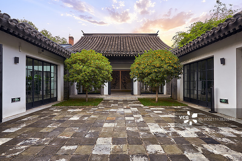 中国特色民居和古朴庭院图片素材