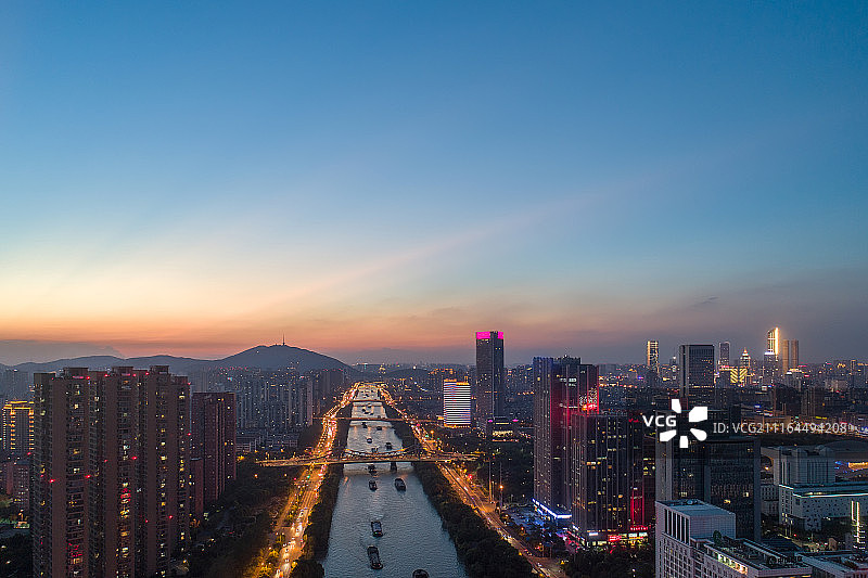 京杭大运河无锡城市之夜图片素材