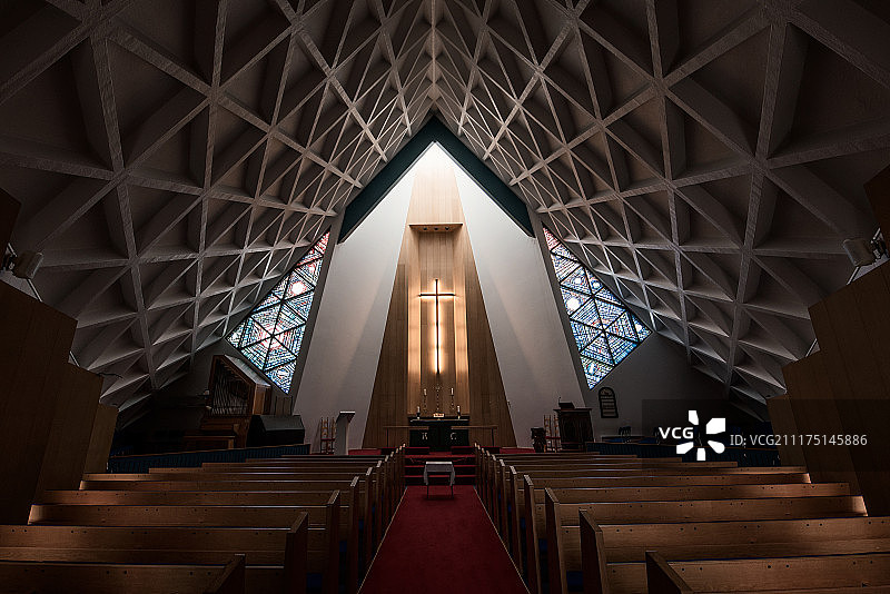 冰岛教堂琉璃窗内景图片素材