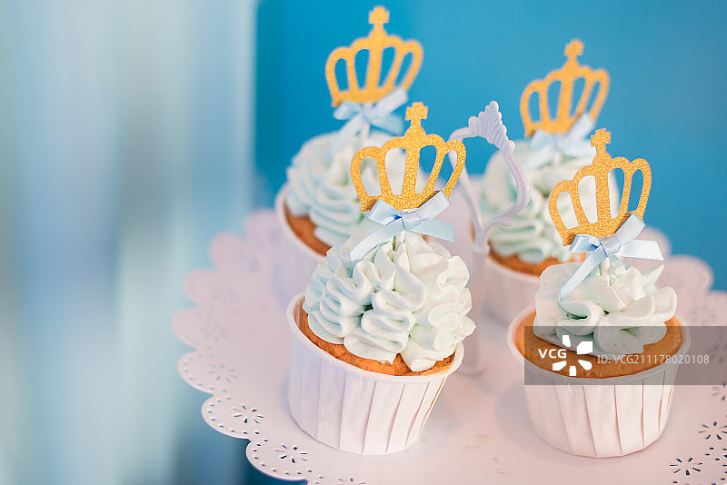 婚礼现场的西式甜点和蛋糕图片素材
