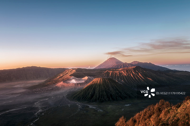印度尼西亚婆罗摩火山日出高清图图片素材