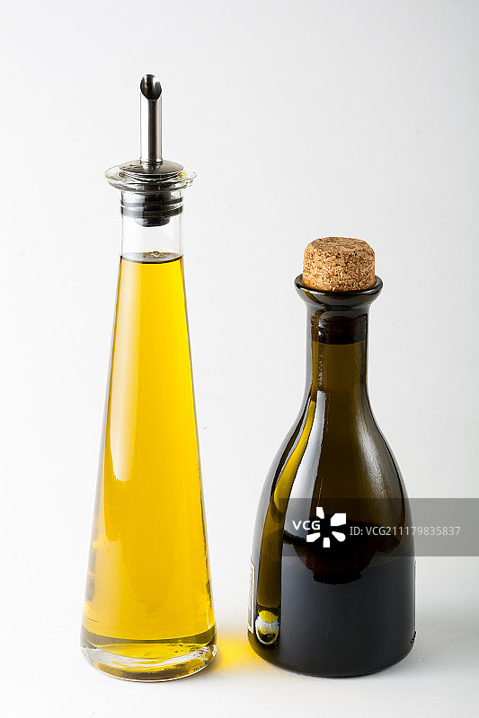 橄榄油和香醋图片素材