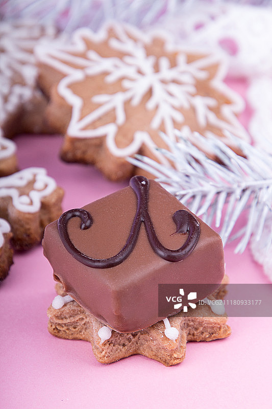 圣诞新年装饰贺卡白巧克力图片素材