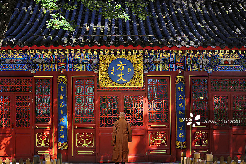 北京市寺院内的僧人图片素材