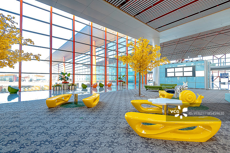 首都国际机场T3航站楼候机厅内部儿童休息区图片素材
