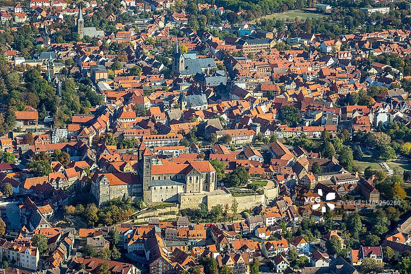 鸟瞰图，城堡博物馆与老城，奎德林堡，萨克森-安哈尔特，德国，欧洲图片素材