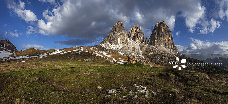 意大利 阿尔卑斯山 多洛米蒂山 日出全景图片素材