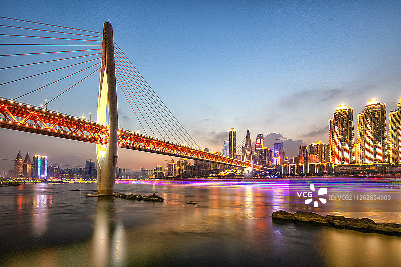 重庆市城市建筑东水门大桥图片素材
