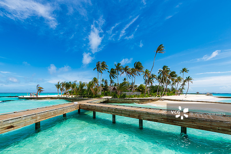 印度洋马尔代夫豪华海岛度假酒店户外风光图片素材