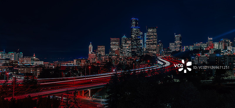 美国华盛顿州西雅图市的夜景图片素材