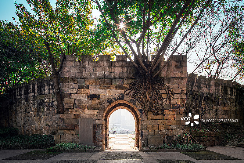 重庆保定门城墙遗址公园图片素材
