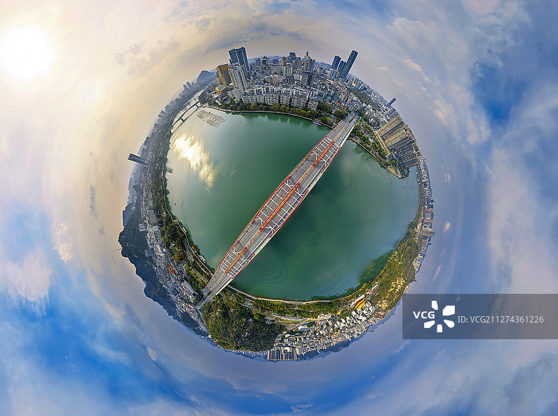 广西柳州市中心文惠桥全景小行星图片素材