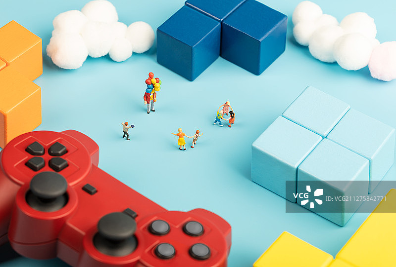 电子竞技游戏快乐云技术积木与快乐的儿童图片素材