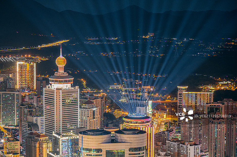 深圳国际贸易中心大厦摩天大楼夜景灯光照明航拍图片素材