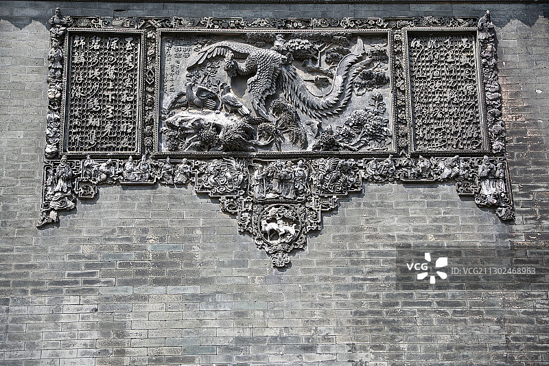 中国广州陈家祠外墙上的砖雕艺术图片素材