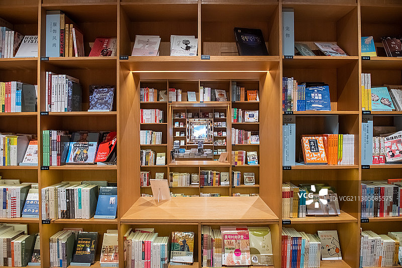 图书馆书籍书架，上海光的空间图书馆图片素材