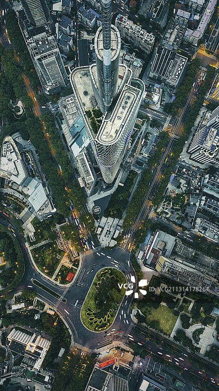俯瞰南京紫峰大厦图片素材