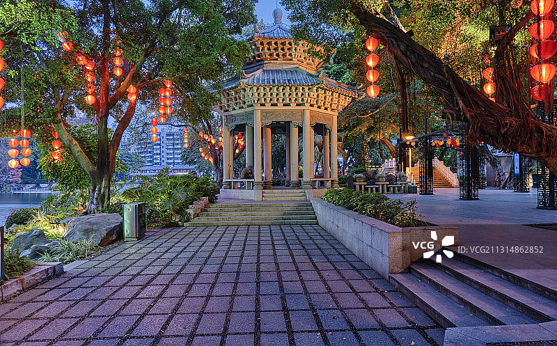 中国广州荔湾湖公园夜景灯光图片素材