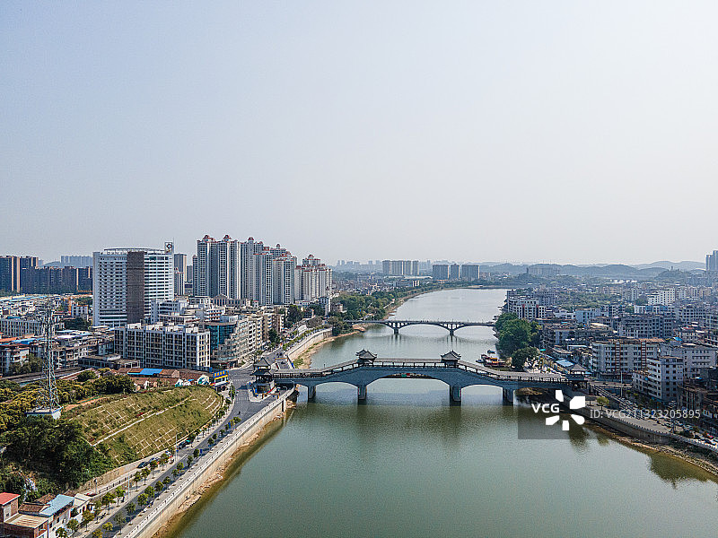 航拍广州增城区增江两岸城市风光图片素材