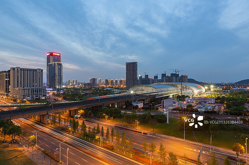 中国江苏省无锡市高铁东站城市建筑风光图片素材