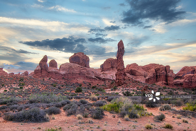 日落时的岩层，美国犹他州，美国图片素材