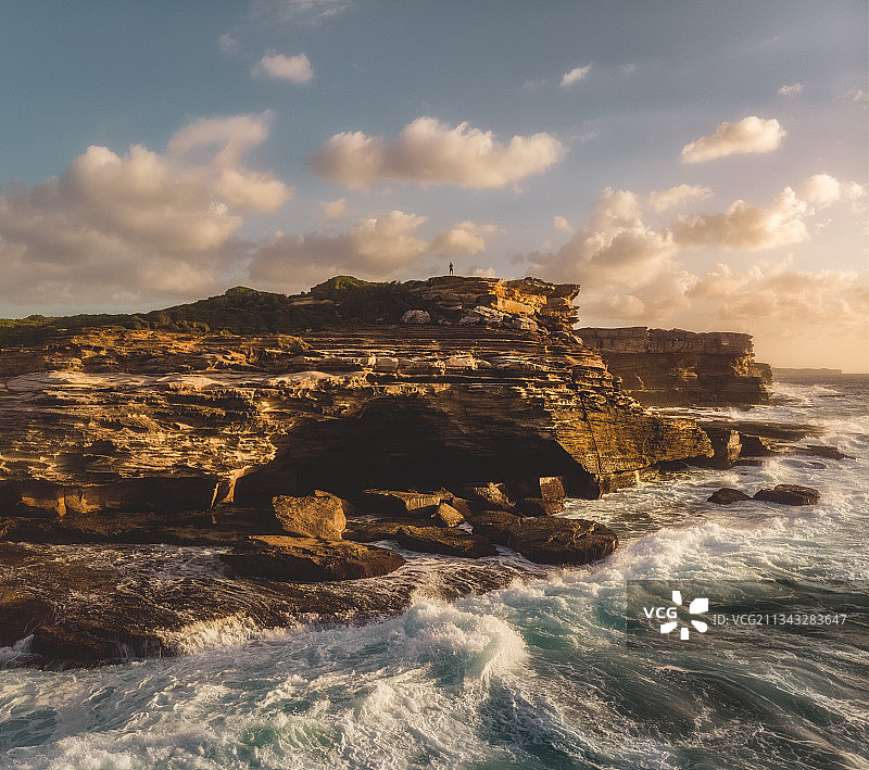 澳大利亚新南威尔士州皇家国家公园，日落时大海与天空的风景图片素材