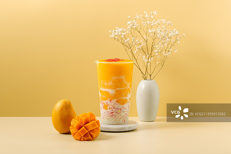 芒果饮品，芒果芝芝，芒果奶盖，杨枝甘露图片素材