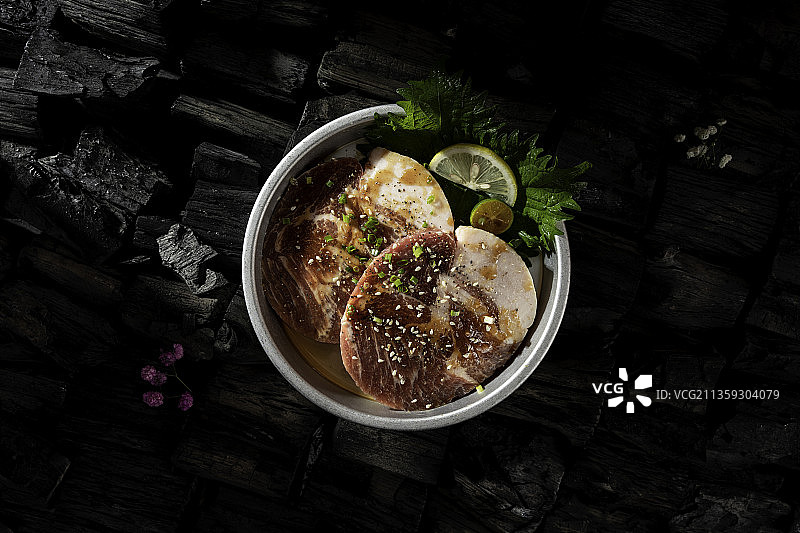 韩国烤肉 日式烧肉 碳烤的 传统的图片素材
