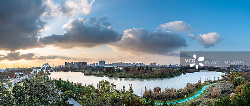 中国扬州运河三湾风景区的全景图图片素材