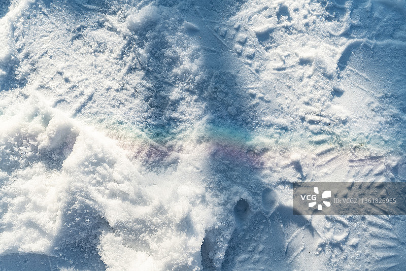雪地彩虹图片素材