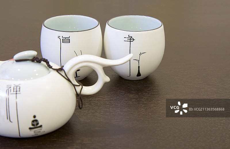 中式陶瓷茶具图片素材