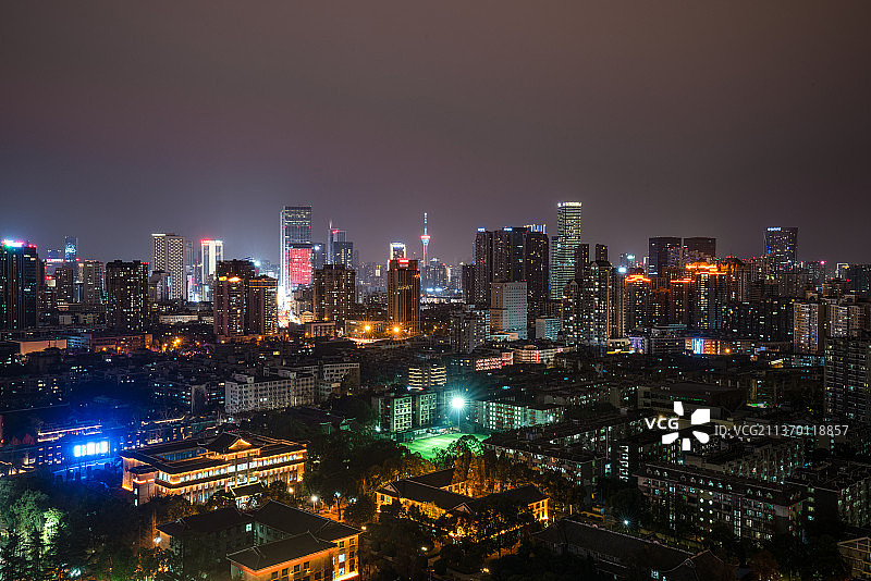 中国四川成都武侯区城市建筑风光和夜景天际线图片素材