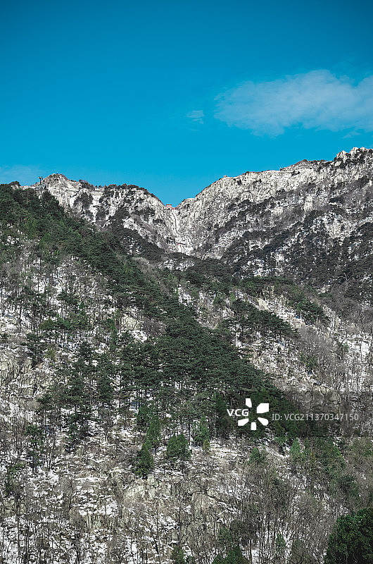 中国山东泰安市泰山区，国家5A级著名风景区，冬天的雪后泰山，户外无人图像摄影图片素材