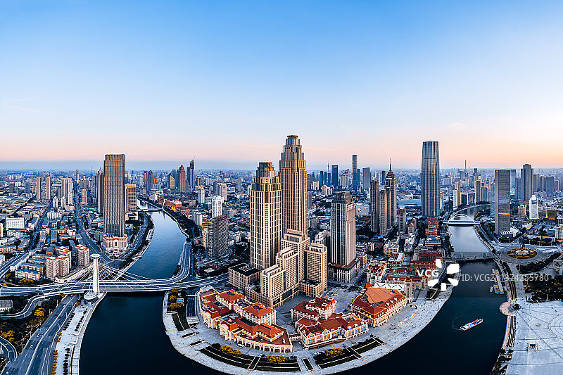 中国天津海河和津湾广场CBD城市天际线航拍图片素材