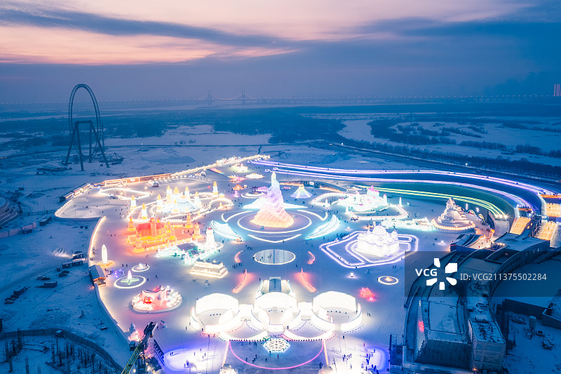 中国黑龙江省哈尔滨冰雪大世界航拍风光图片素材