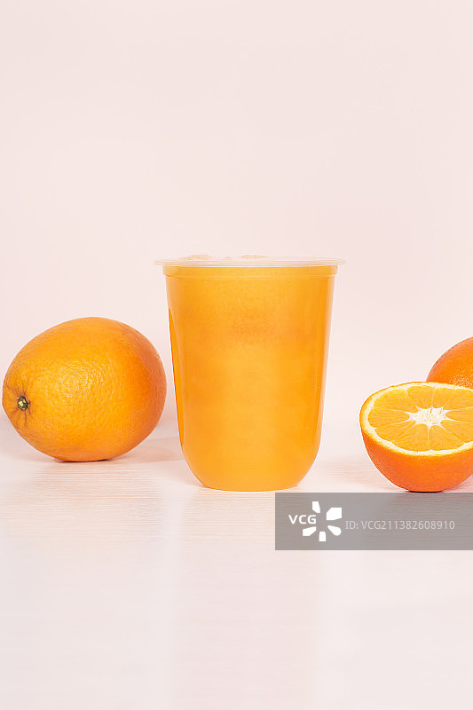 鲜榨橙汁与原材料图片素材