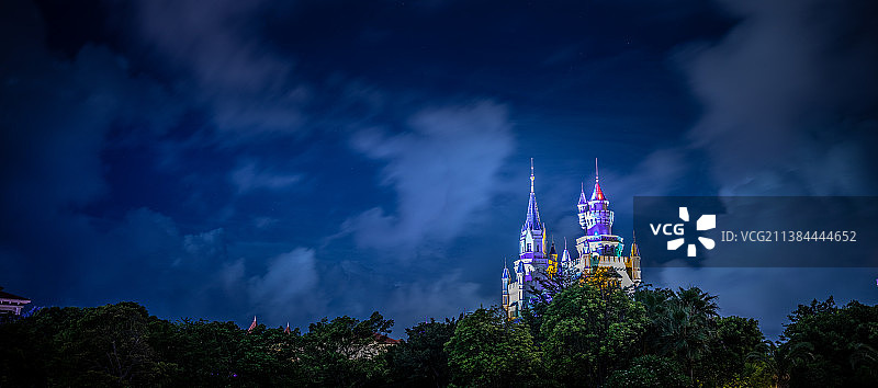 城堡建筑夜景图片素材