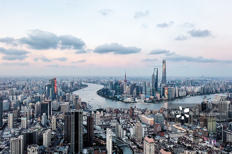 航拍上海陆家嘴金融区城市建筑风光图片素材