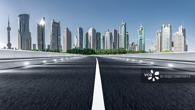城市建筑天空背景汽车广告背景图图片素材