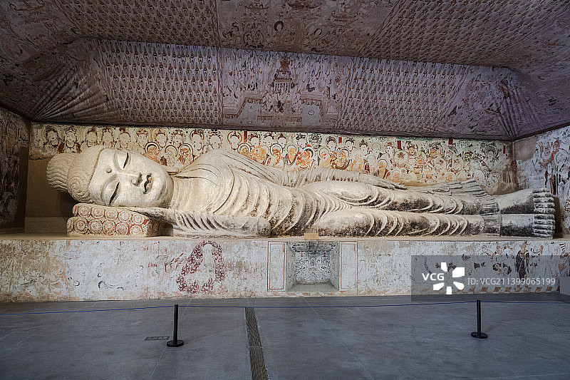 在北京民生现代美术馆展出的“文明的印记——敦煌艺术大展”，其中的佛造像（临摹）图片素材