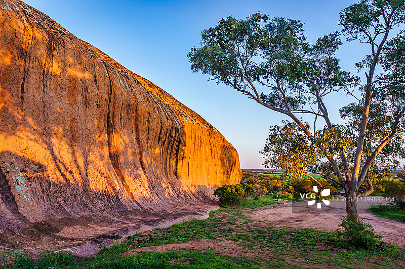 日落时皮尔达帕岩石上的阴影，皮尔达帕岩石，米尼帕，南澳大利亚，澳大利亚图片素材