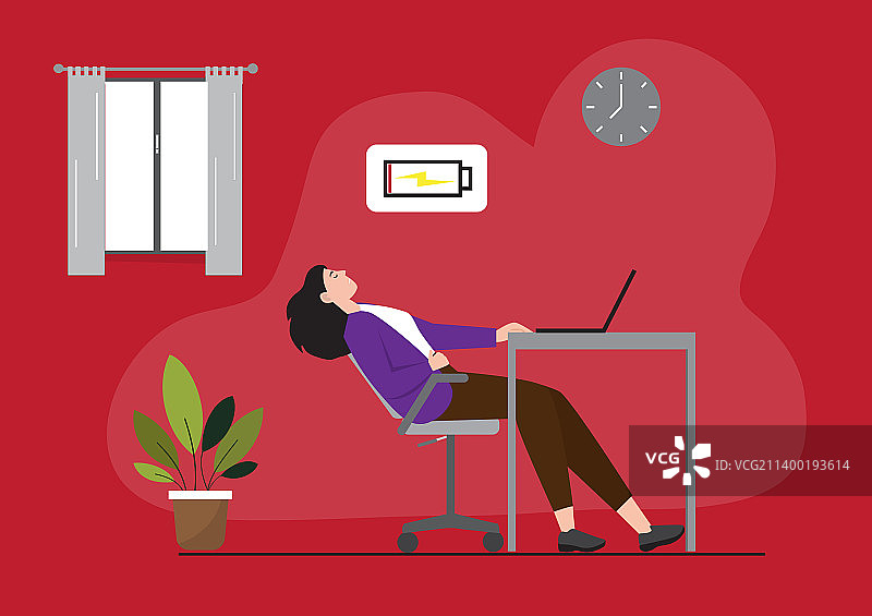 疲倦的女人睡在办公桌上低能量的工作图片素材