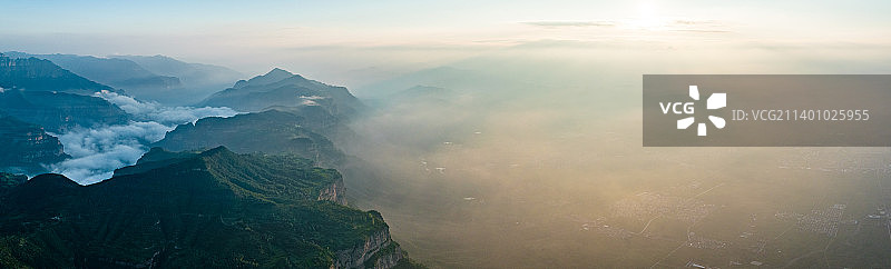 航拍河安阳林州太行山大峡谷图片素材