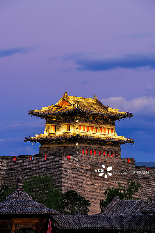 中国山西大同古城城楼夜景图片素材