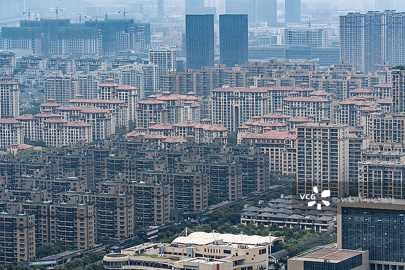 杭州临平公园山下的建筑群图片素材